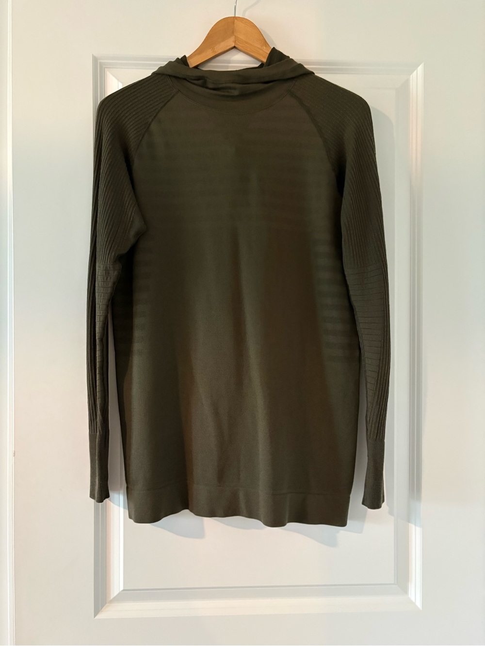 Lululemon Metal Vent Tech Hoodie Olive Green Long Sleeve Hooded Tunic Medium